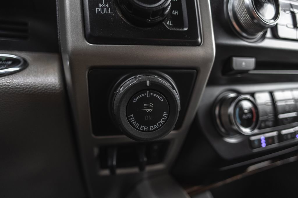 Used 2018 Ford F150 Lariat w/ Equipment Group 501A Mid AWD/4WD image 17