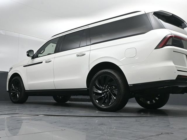 Used 2025 Lincoln Navigator L Reserve w/ Jet Appearance Package image 38