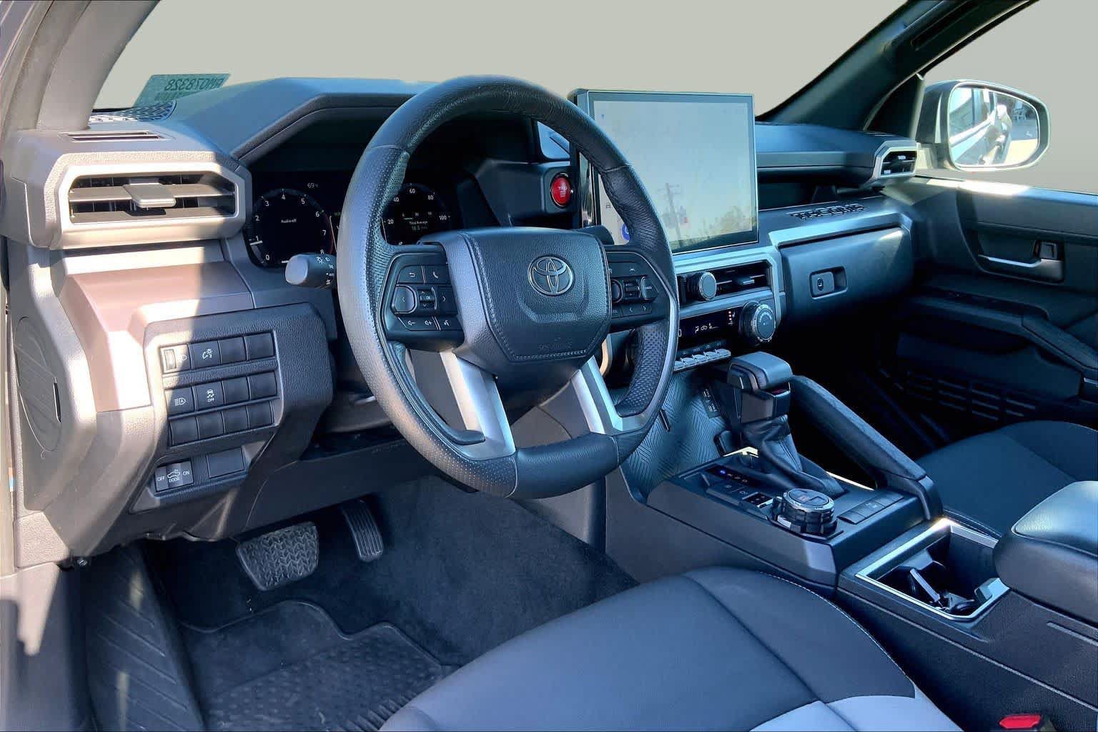 Used 2024 Toyota Tacoma TRD Off-Road AWD/4WD image 17