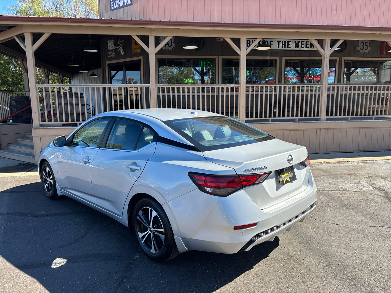 Used 2021 Nissan Sentra SV image 3