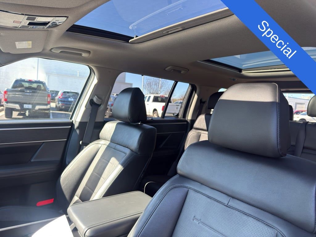 Used 2024 Hyundai Santa Fe Limited image 11