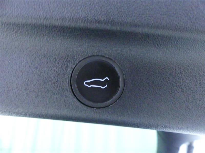 Used 2023 Tesla Model Y Long Range AWD/4WD image 30