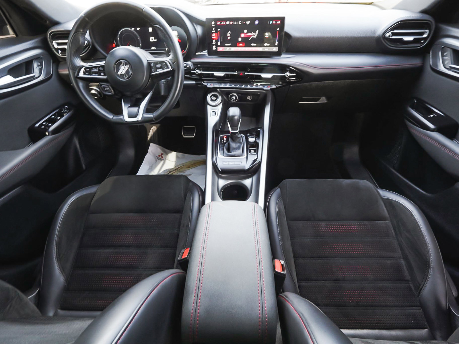 Used 2024 Dodge Hornet GT AWD/4WD image 30