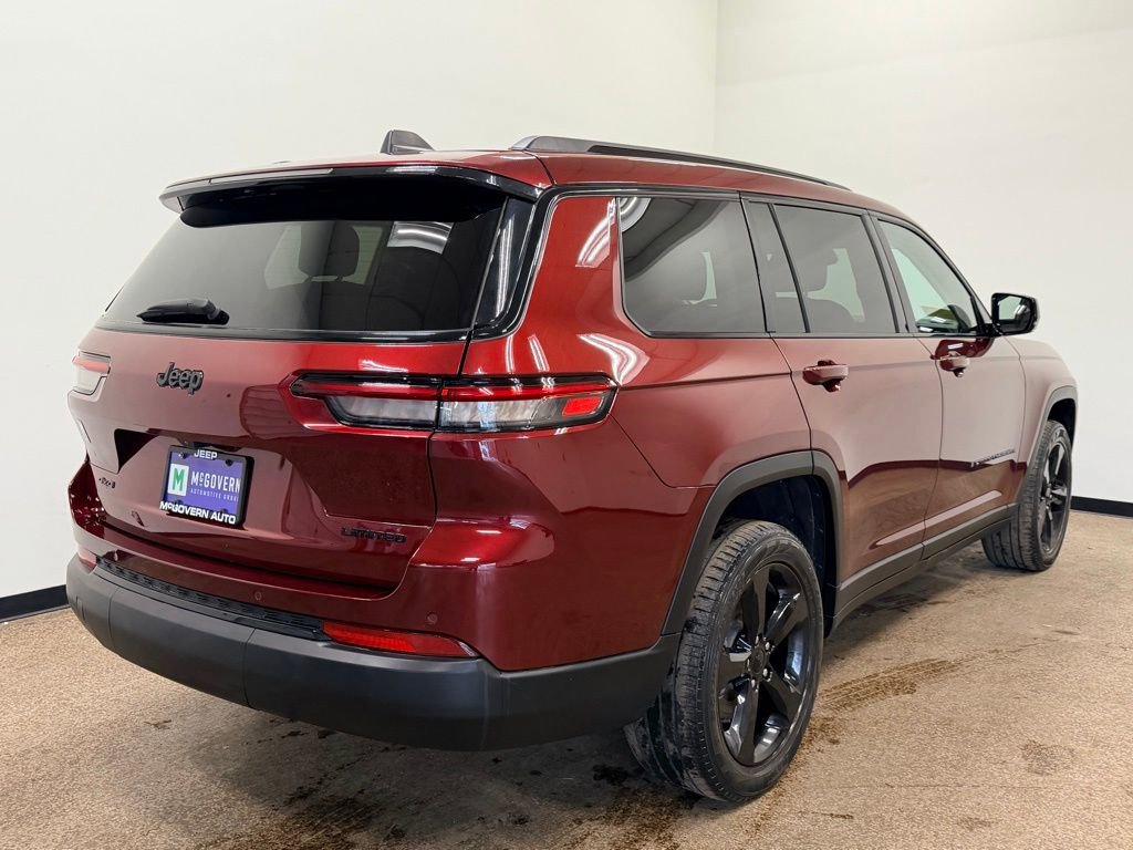 Used 2023 Jeep Grand Cherokee L Limited w/ Black Appearance Package image 8