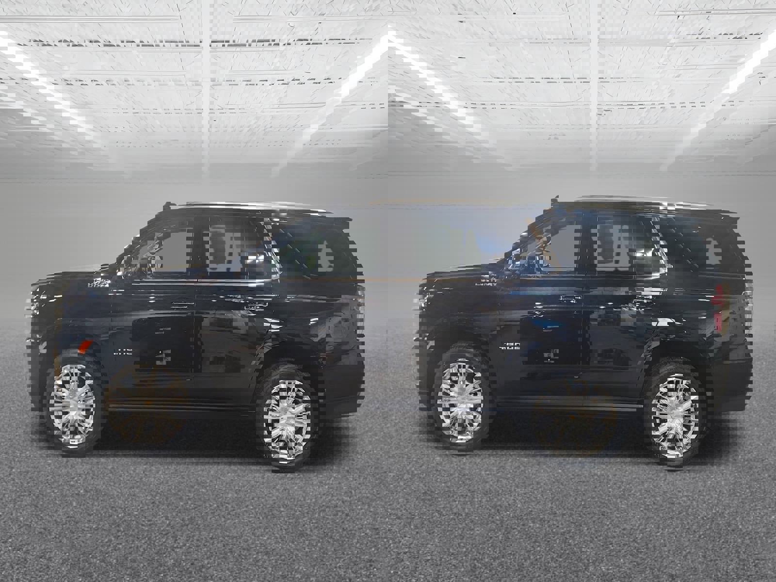 Used 2021 Chevrolet Tahoe High Country w/ Premium Package image 1