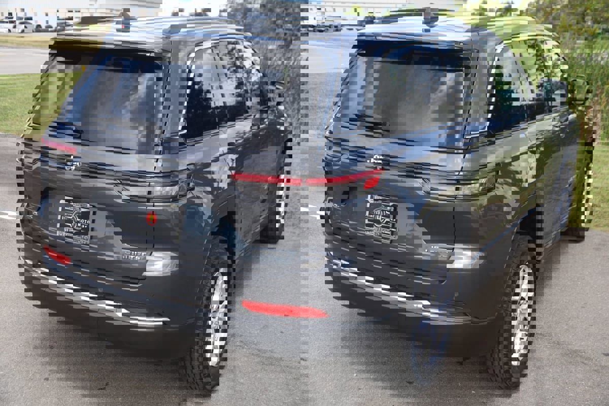 Used 2022 Jeep Grand Cherokee Limited image 60