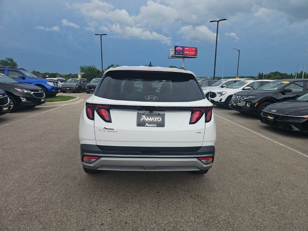 Certified 2025 Hyundai Tucson SEL AWD/4WD image 4