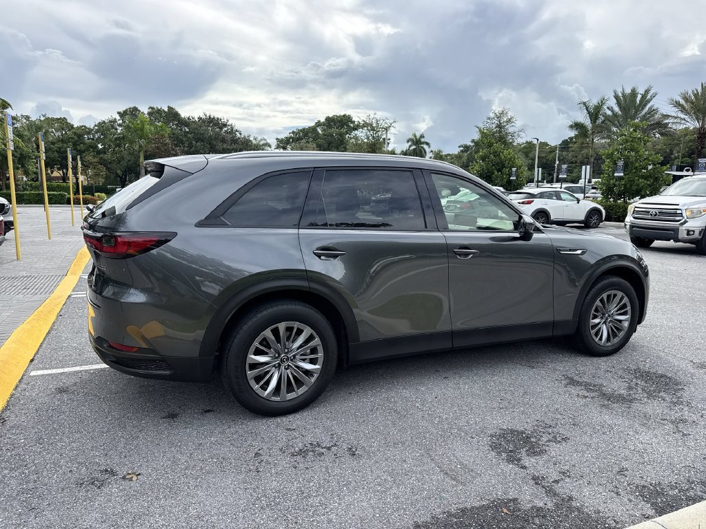 Certified 2025 MAZDA CX-90 3.3 Turbo w/ Preferred Package AWD/4WD image 4