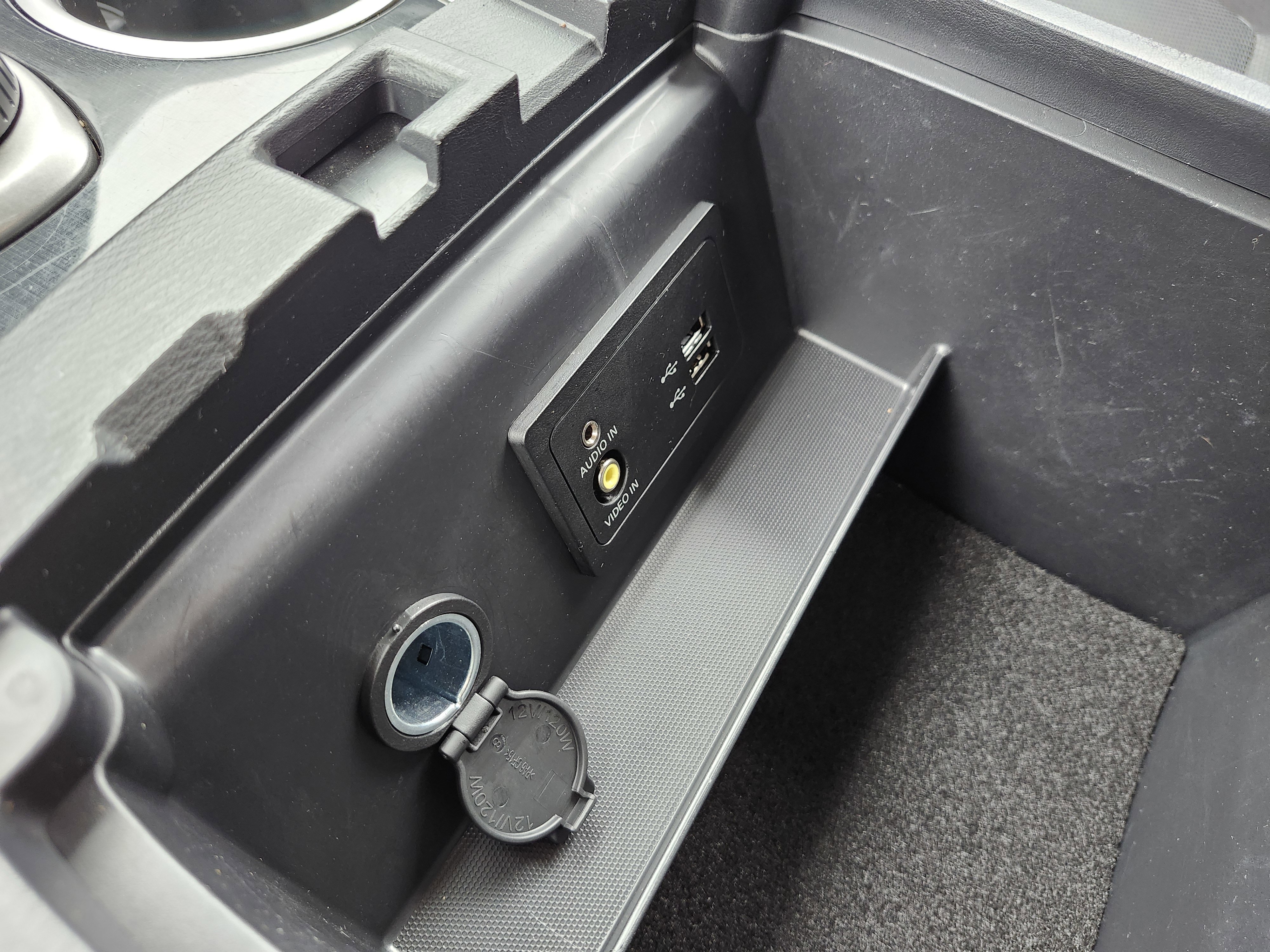 Used 2020 Nissan Pathfinder SV image 33