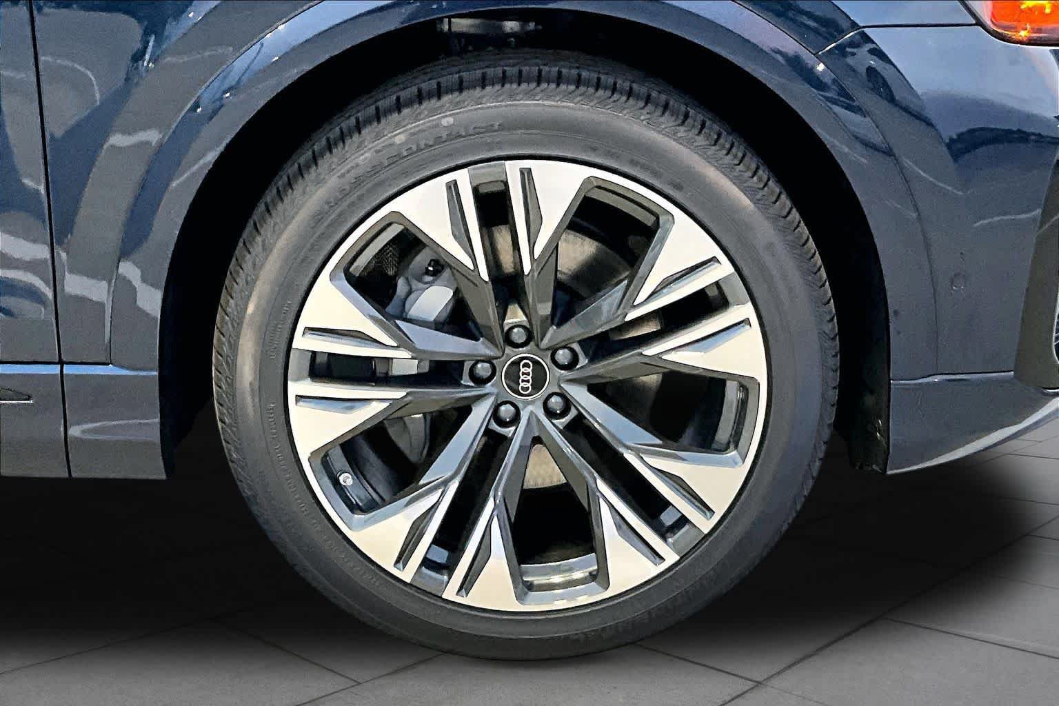 New 2027 Audi Q8 Premium Plus AWD/4WD image 11