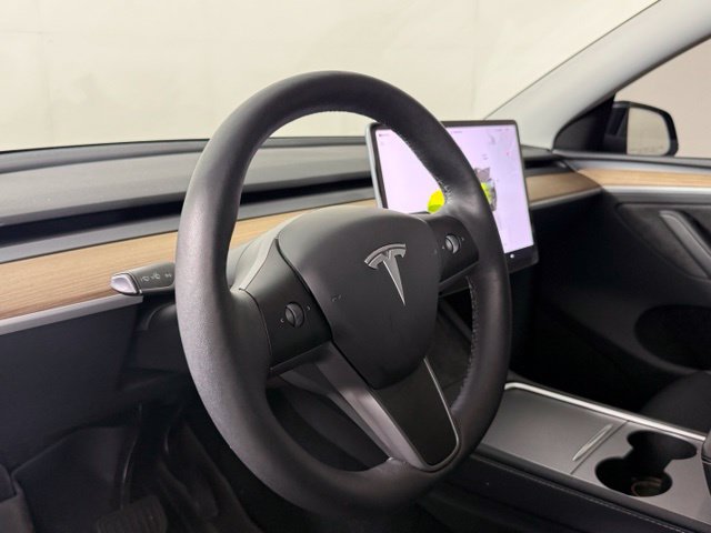 Used 2024 Tesla Model Y Long Range RWD image 7