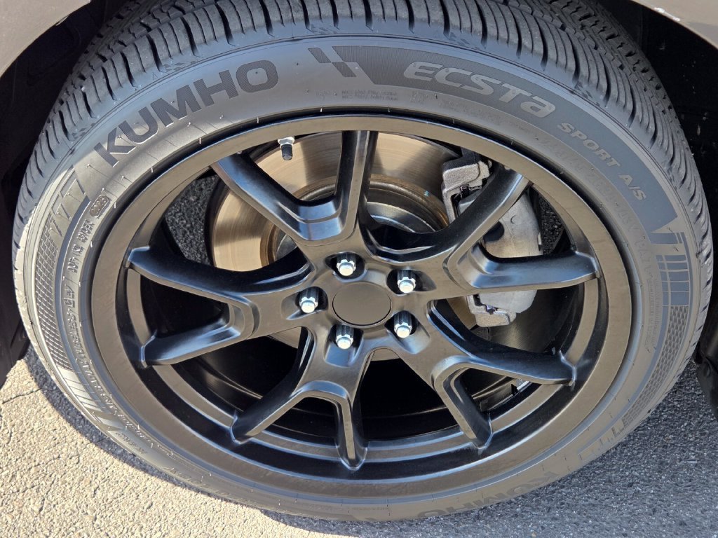 Used 2023 Dodge Charger R/T w/ Plus Group RWD image 12