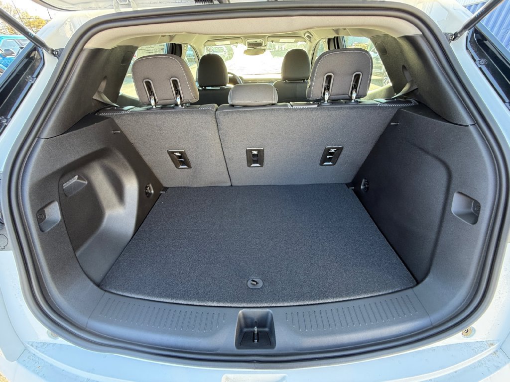 New 2027 Chevrolet Bolt LT w/ Comfort Package FWD image 25