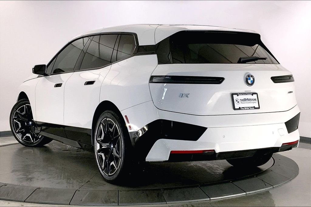 Certified 2024 BMW iX xDrive50 w/ Premium Package AWD/4WD image 9