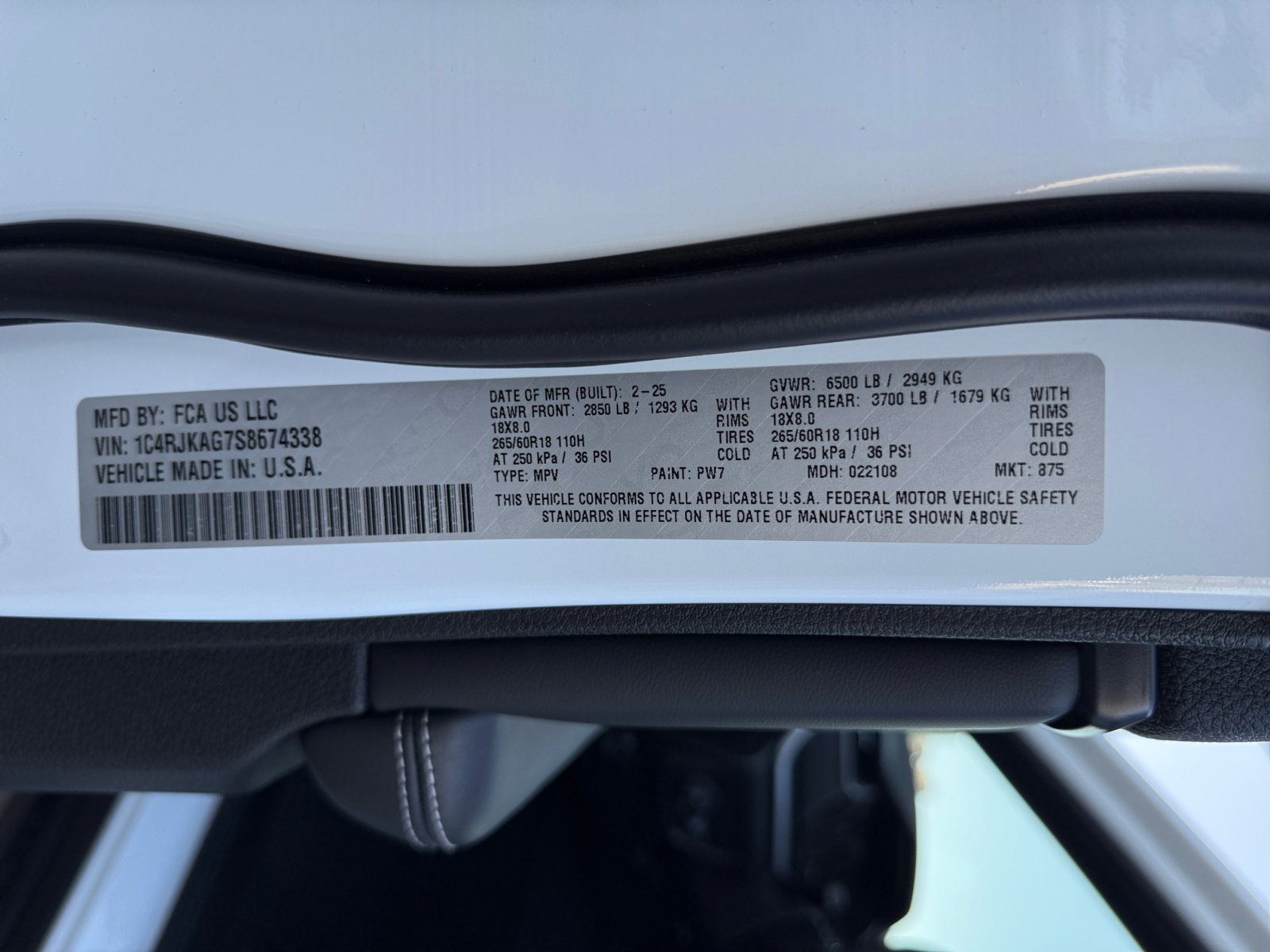 New 2025 Jeep Grand Cherokee L Laredo w/ Luxury Tech Group I image 34