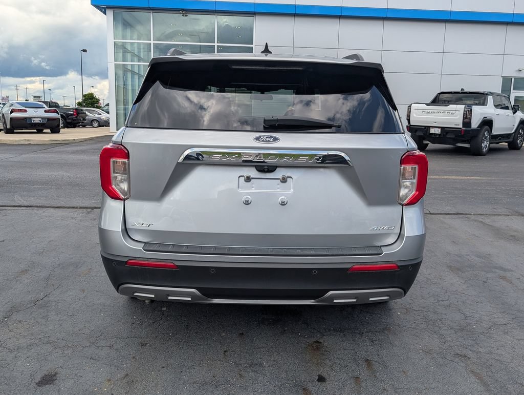 Used 2021 Ford Explorer XLT w/ Equipment Group 202A AWD/4WD image 6