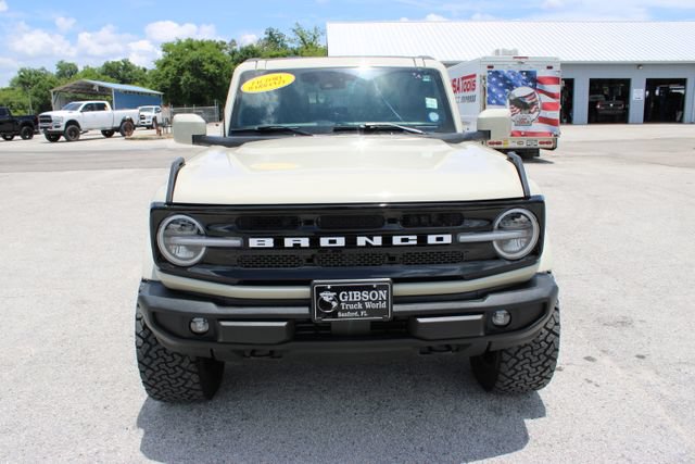 Used 2025 Ford Bronco Outer Banks AWD/4WD image 2