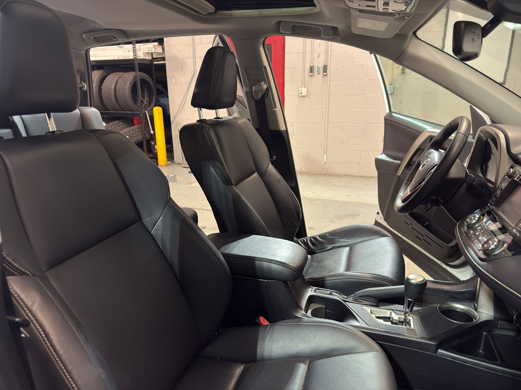 Used 2015 Toyota RAV4 Limited w/ Technology Package image 19