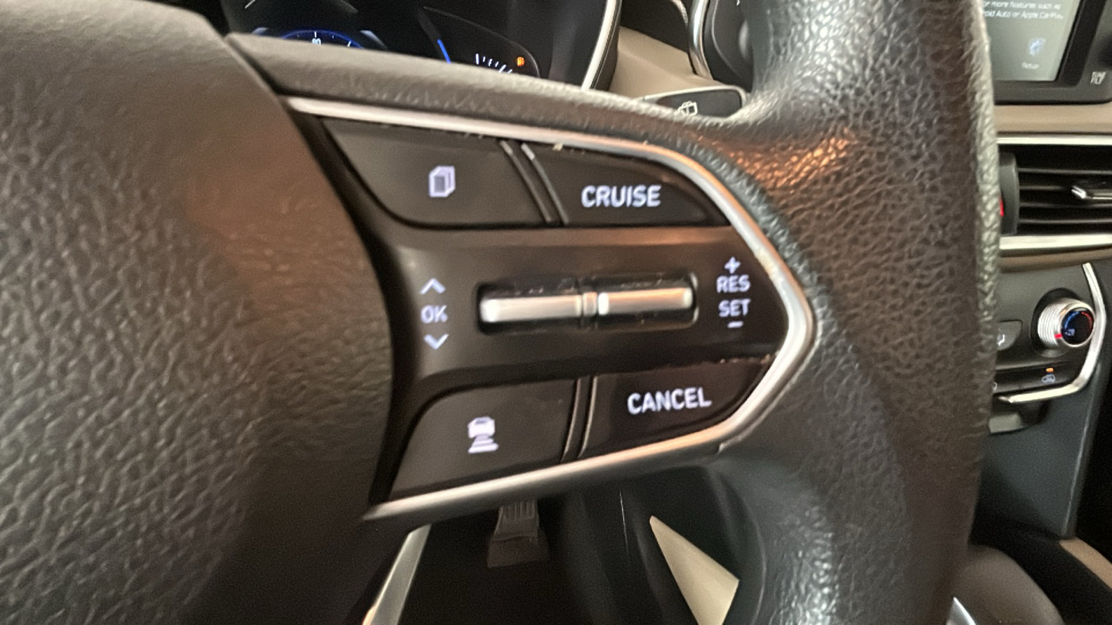 Used 2019 Hyundai Santa Fe SEL FWD image 21