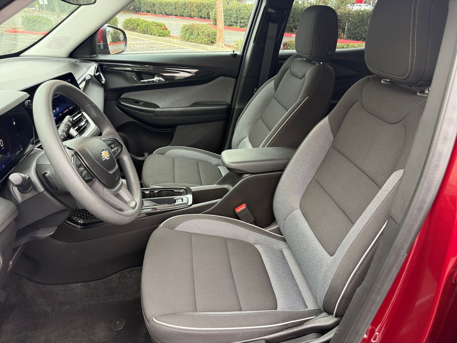 Used 2025 Chevrolet TrailBlazer LT image 27