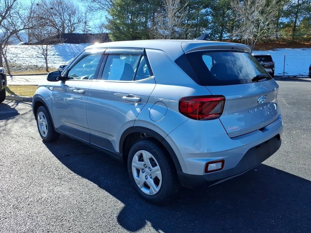 Used 2020 Hyundai Venue SE image 8