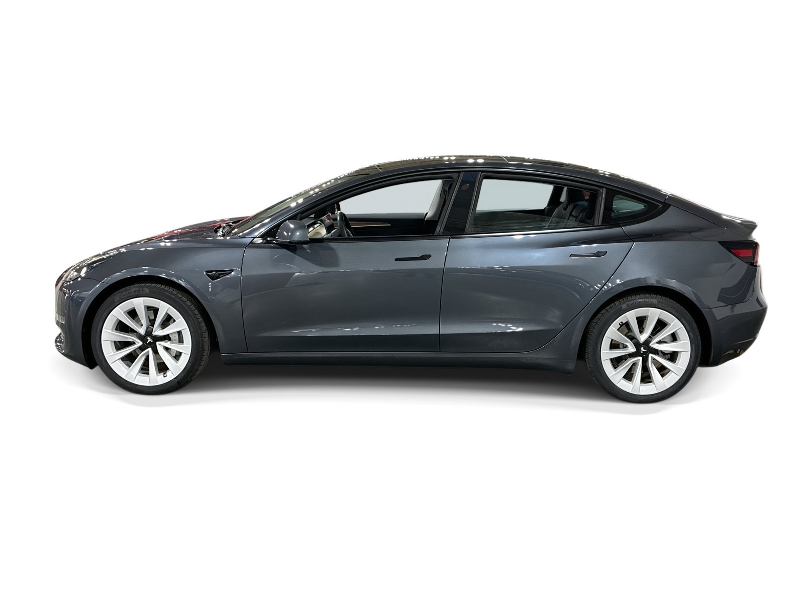 Certified 2023 Tesla Model 3 Standard Range RWD image 3