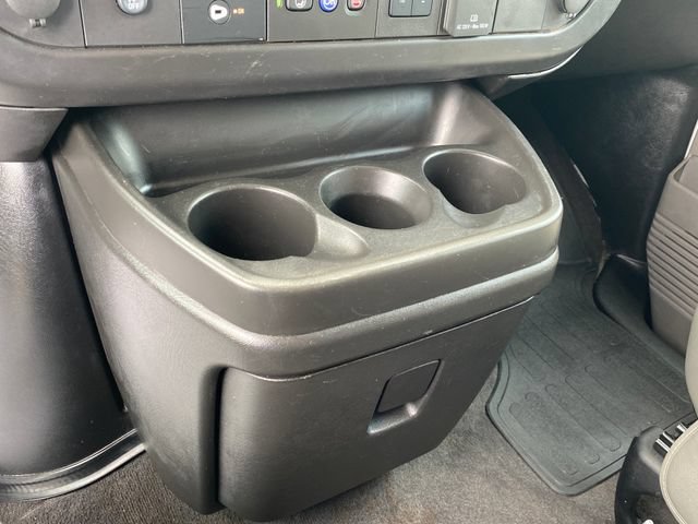Certified 2025 Chevrolet Express 3500 LT w/ LT Preferred Equipment Group RWD image 12