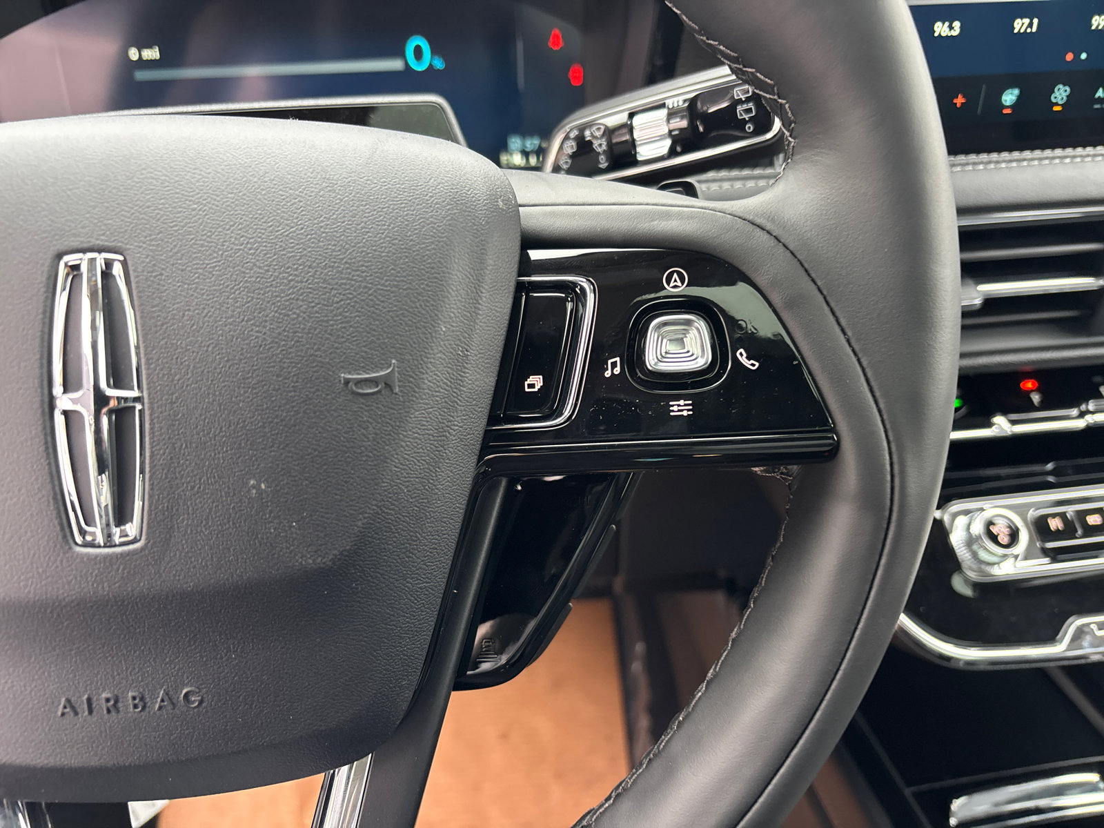 New 2026 Lincoln Corsair Grand Touring image 18