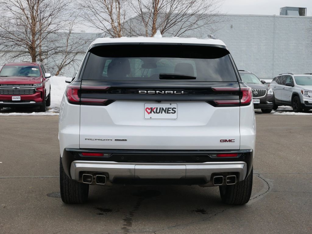 Used 2024 GMC Acadia Denali image 6