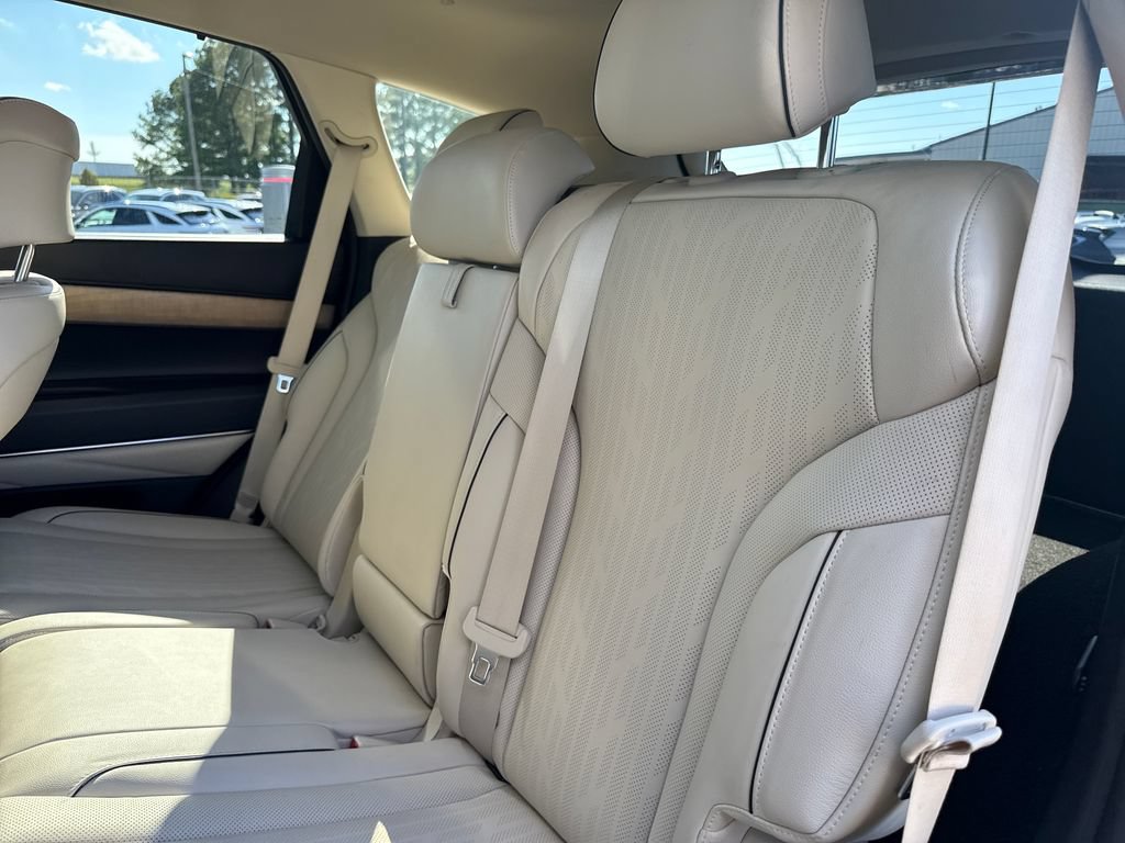 Used 2023 Genesis GV80 2.5T w/ Prestige Package AWD/4WD image 13