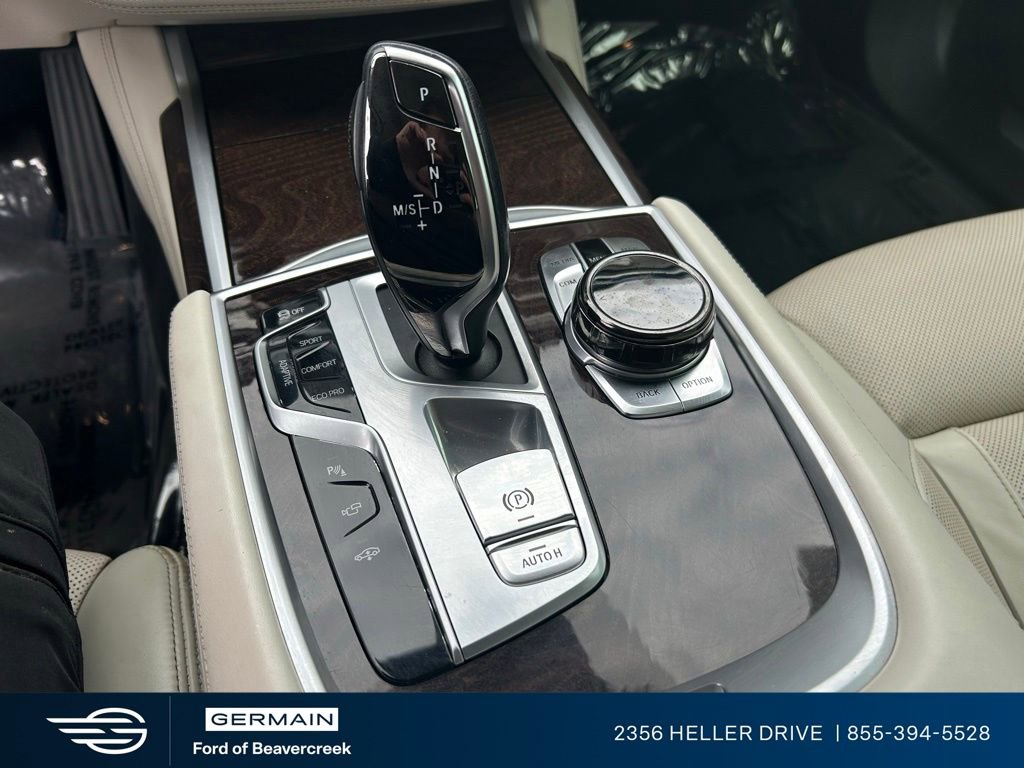 Used 2017 BMW 750i xDrive AWD/4WD image 18