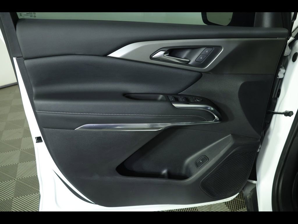 Used 2024 Chevrolet Traverse LS w/ Midnight/Sport Edition FWD image 21