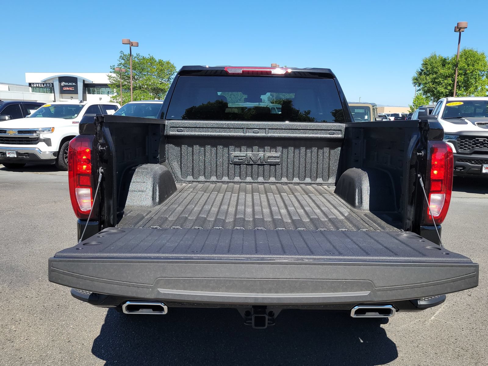 New 2026 GMC Sierra 1500 Elevation w/ X31 Off-Road Package AWD/4WD image 11