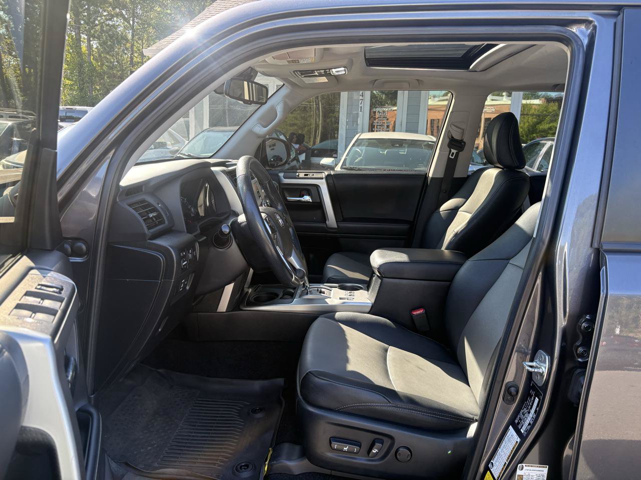 Used 2023 Toyota 4Runner SR5 Premium w/ Moonroof Package RWD image 9