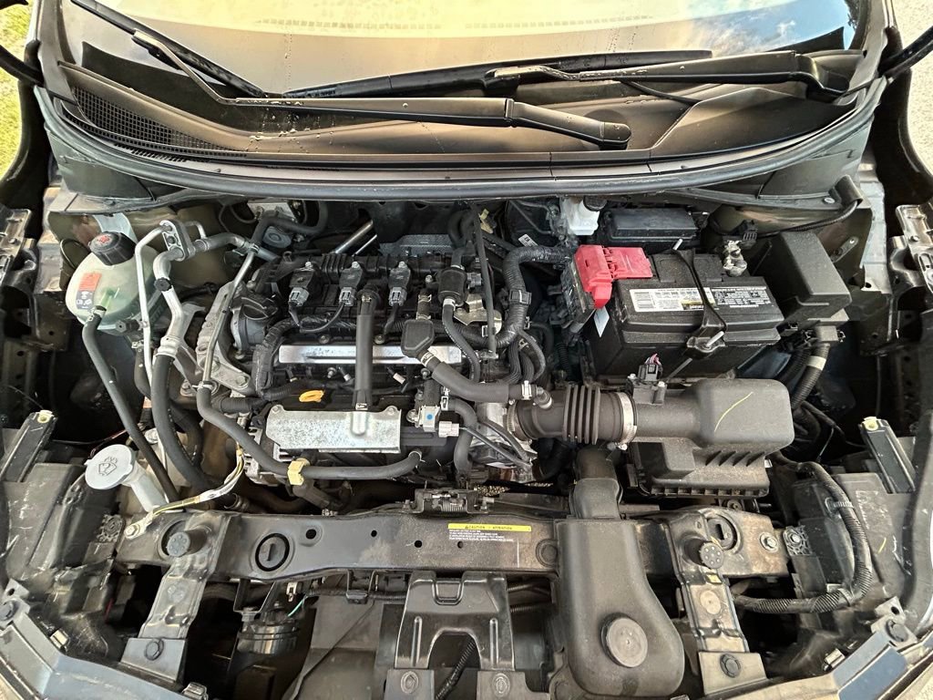 Used 2022 Nissan Versa SV FWD image 11