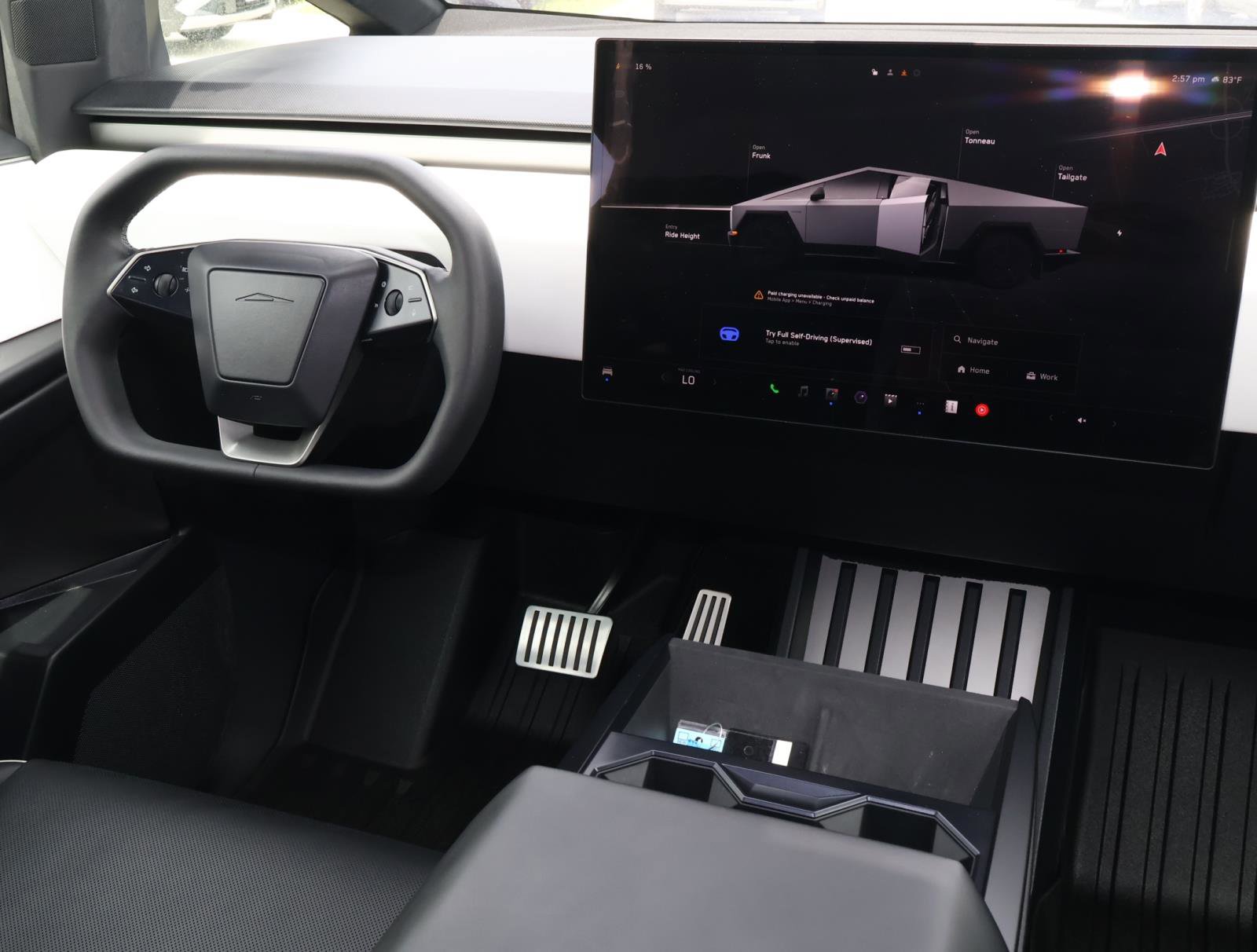 Used 2024 Tesla Cybertruck AWD Crew Cab image 11