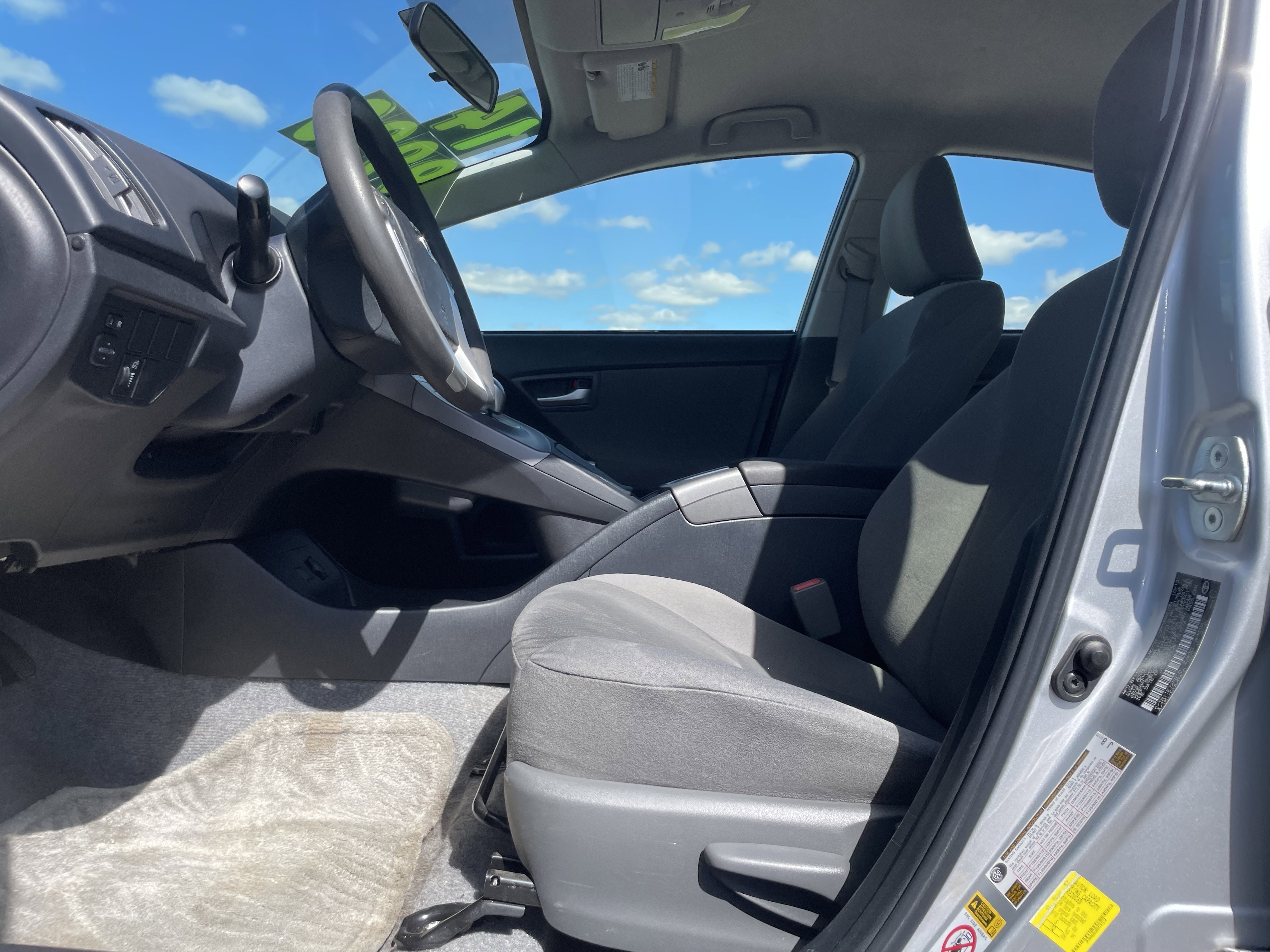 Used 2014 Toyota Prius Two FWD image 12
