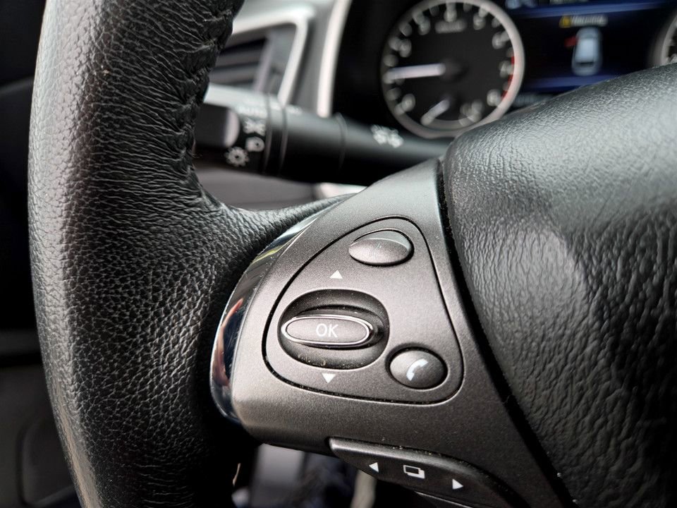 Used 2023 Nissan Murano SV image 18