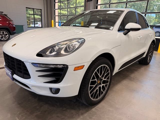 Used 2018 Porsche Macan Sport Edition AWD/4WD image 4