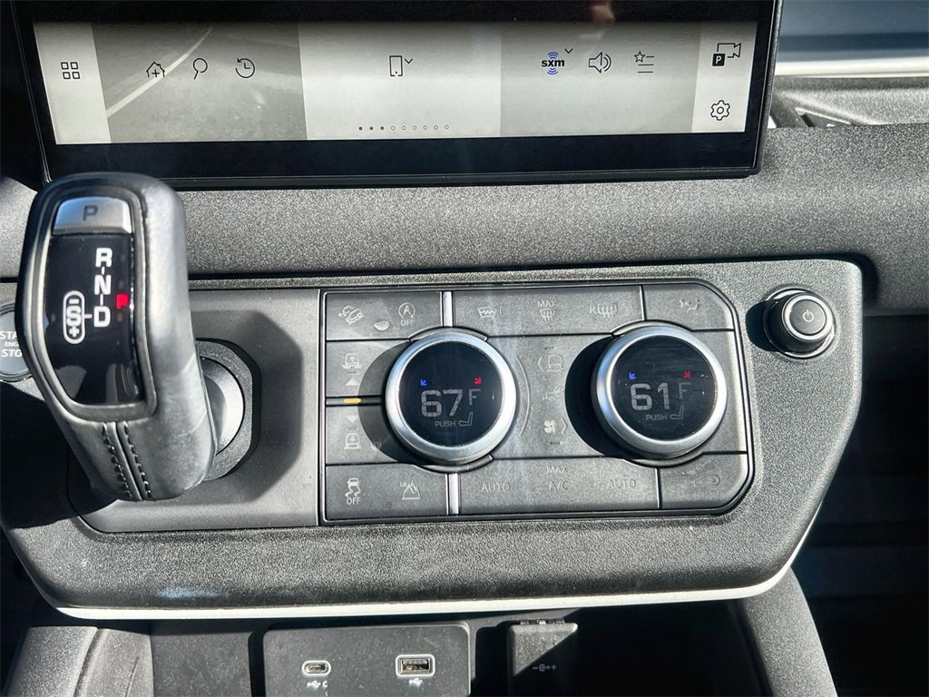 Used 2023 Land Rover Defender 130 S image 27