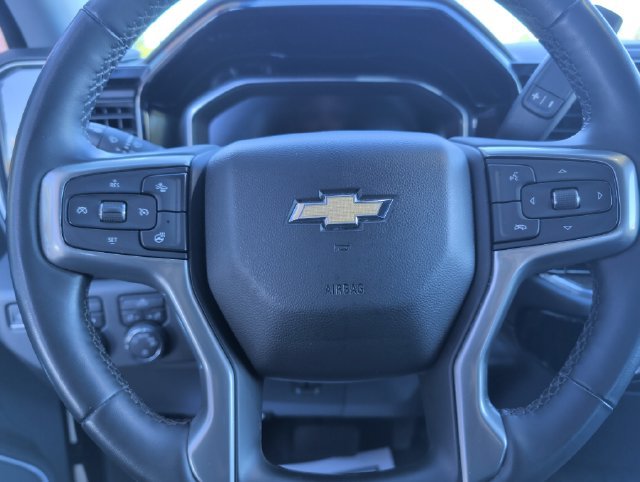 Used 2023 Chevrolet Silverado 1500 LT AWD/4WD image 15