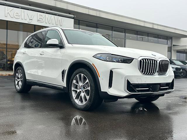 New 2026 BMW X5 xDrive40i w/ Premium Package