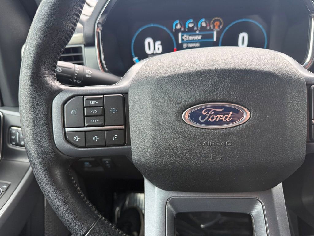 Used 2023 Ford F150 Lariat w/ Trailer Tow Package image 25