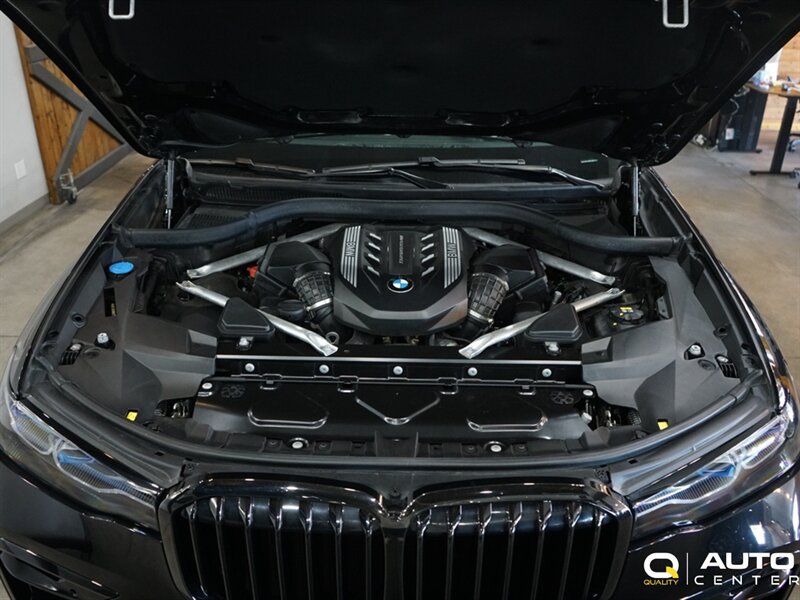 Used 2021 BMW X7 M50i AWD/4WD image 12