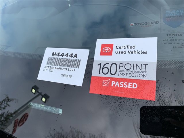 Used 2022 Toyota Venza Limited image 38