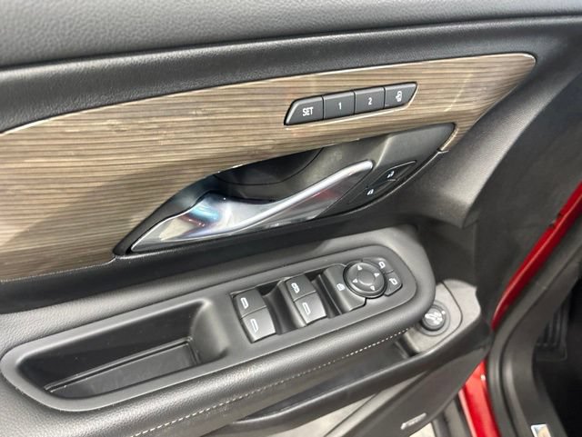 Used 2023 GMC Terrain Denali w/ Denali Premium Package AWD/4WD image 17