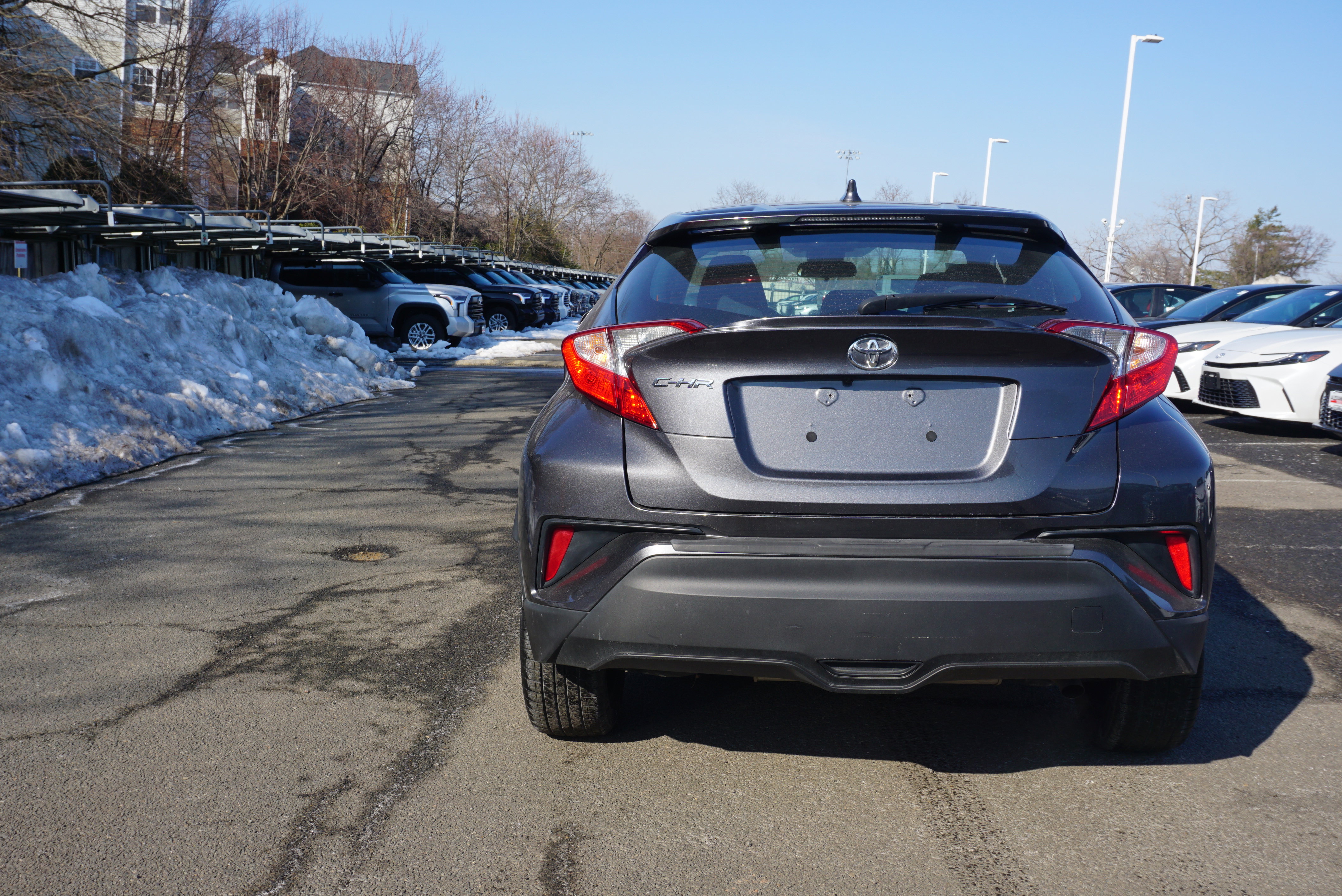 Used 2022 Toyota C-HR XLE image 5