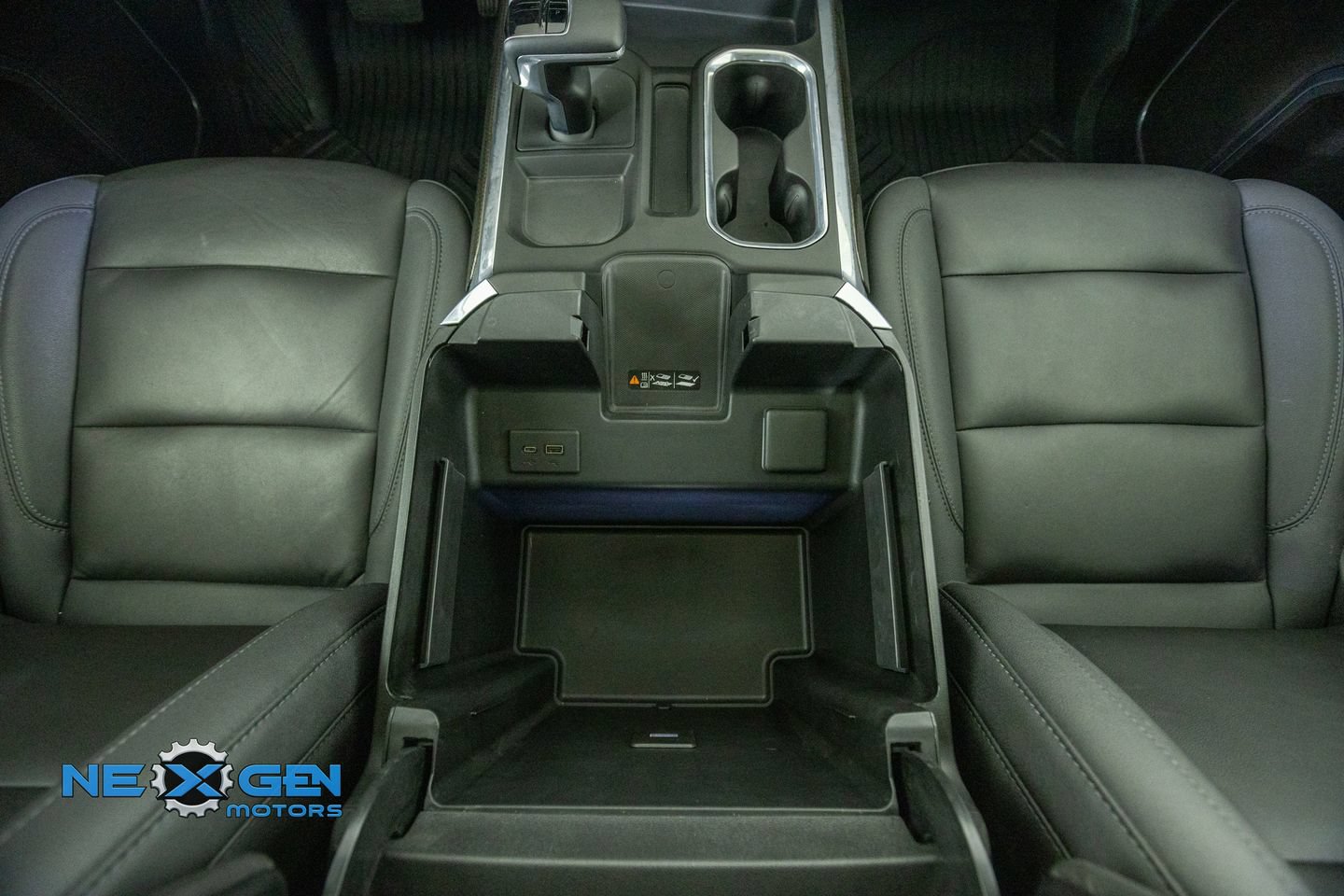 Used 2025 Chevrolet Silverado 1500 RST w/ RST All Star Premium Package AWD/4WD image 32