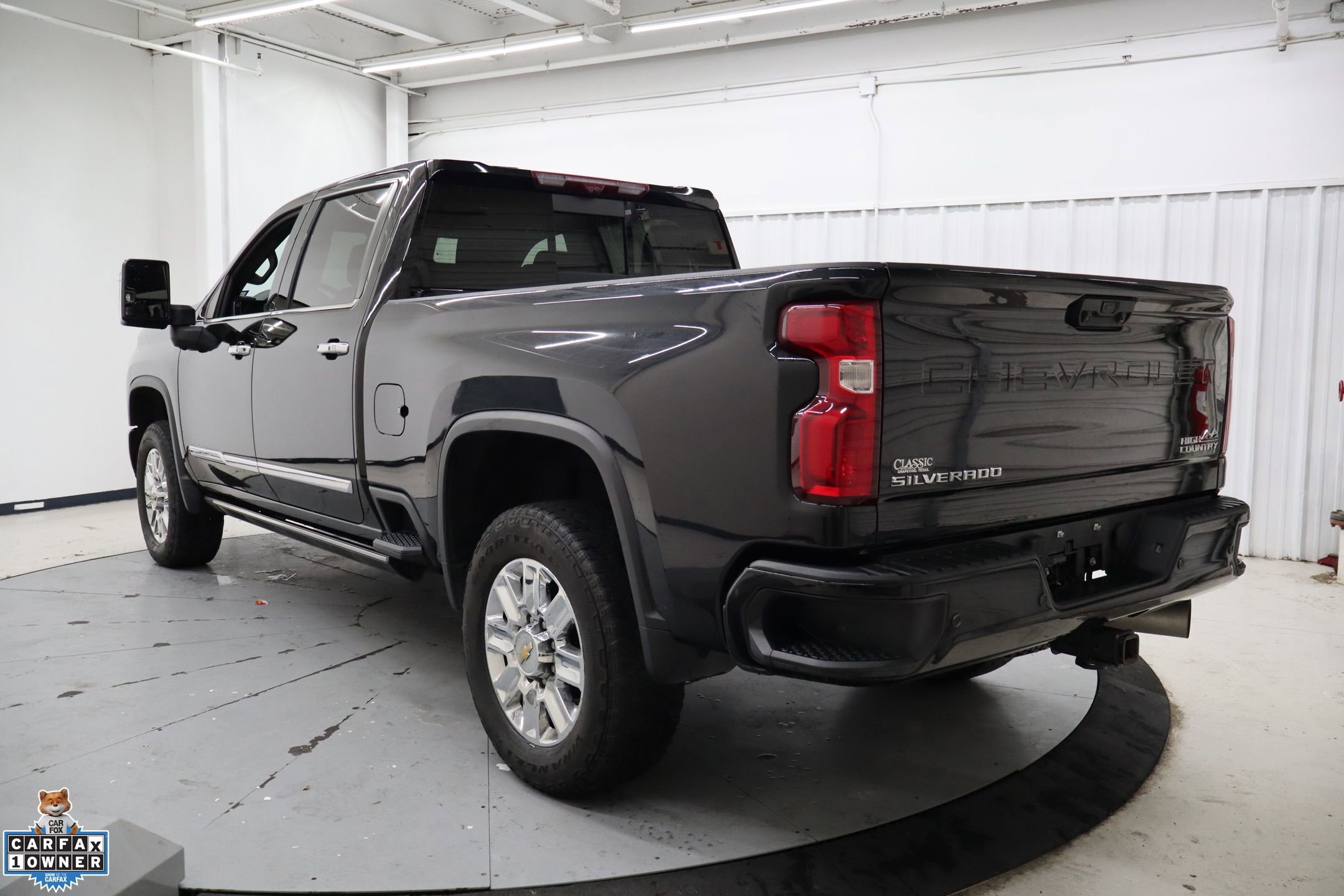 Used 2024 Chevrolet Silverado 2500 High Country w/ High Country Premium Package image 6