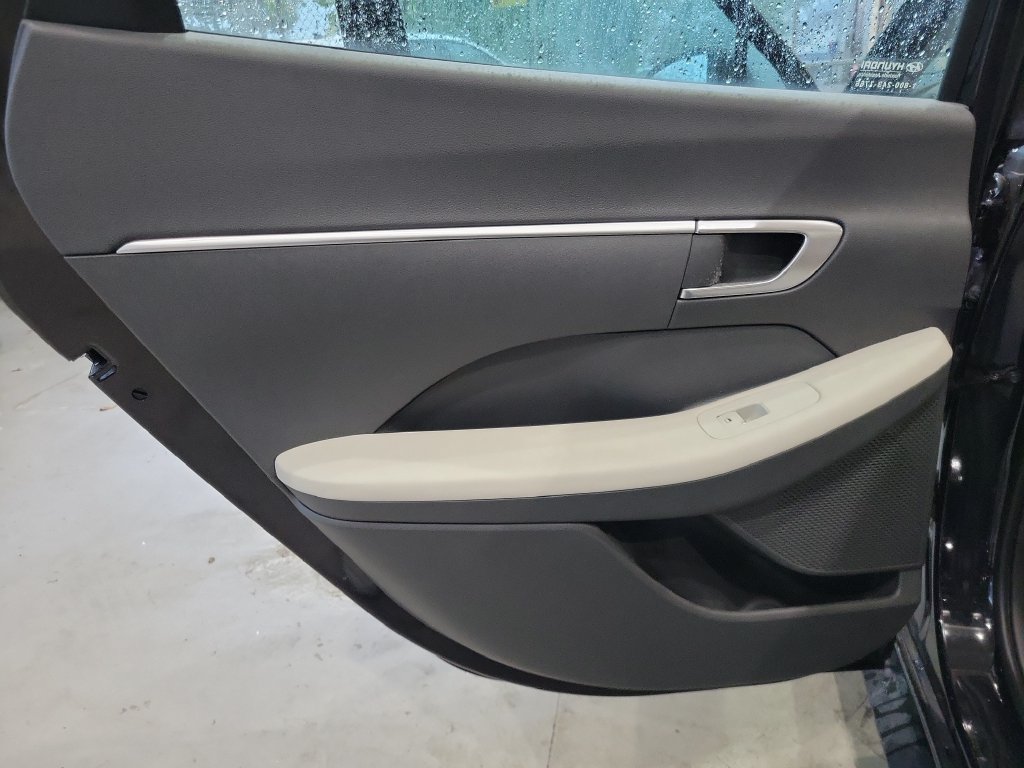Used 2023 Hyundai Sonata SE FWD image 12